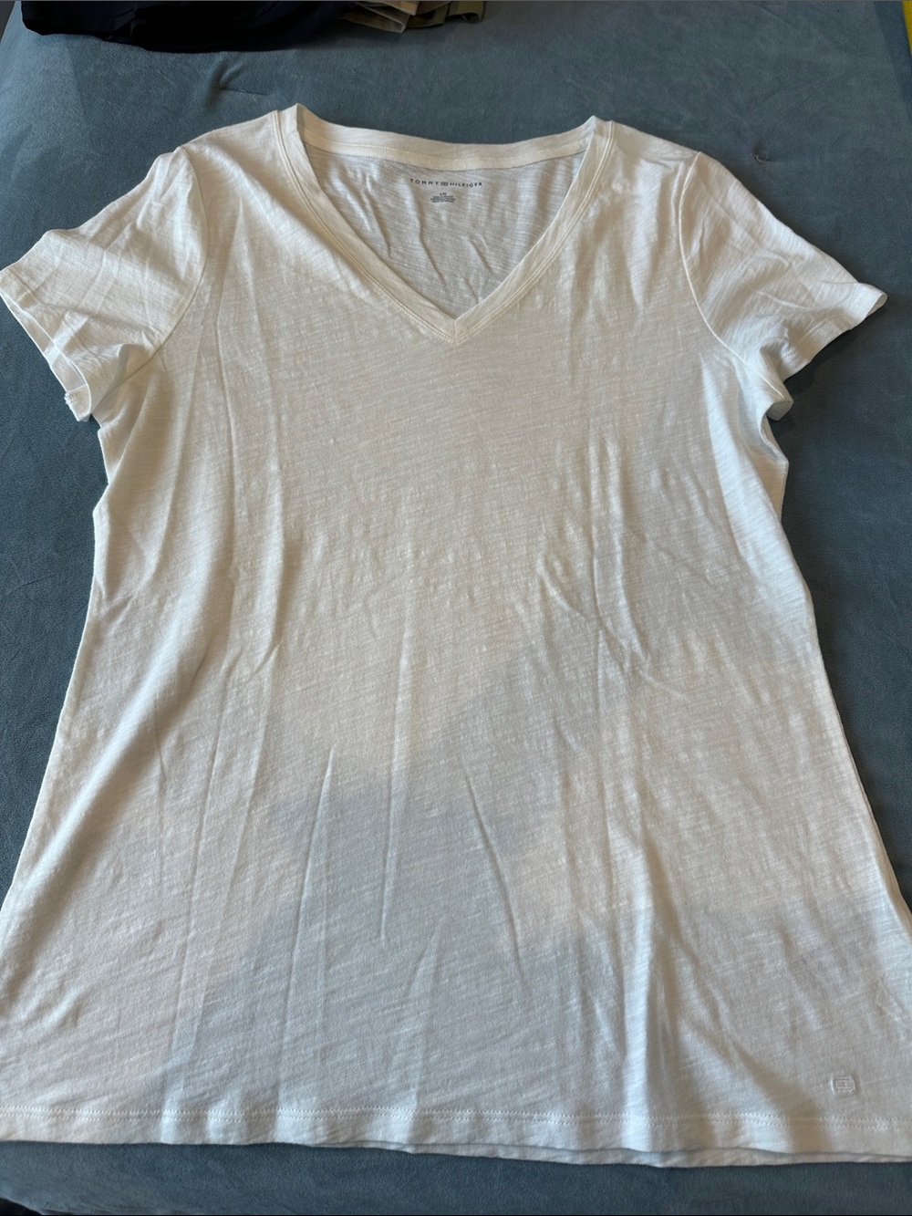 Tommy Hilfiger White V-Neck Short Sleeve Tee